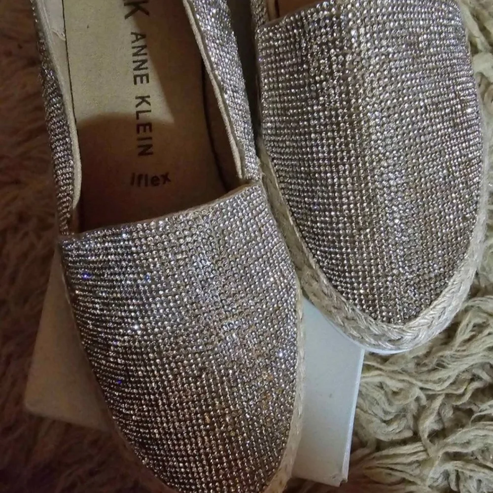 New in box, Anne Klein Rhinestone Juneo 1F9, Rhinestone Slip on Shoes, Size 9m - Picture 5 of 8